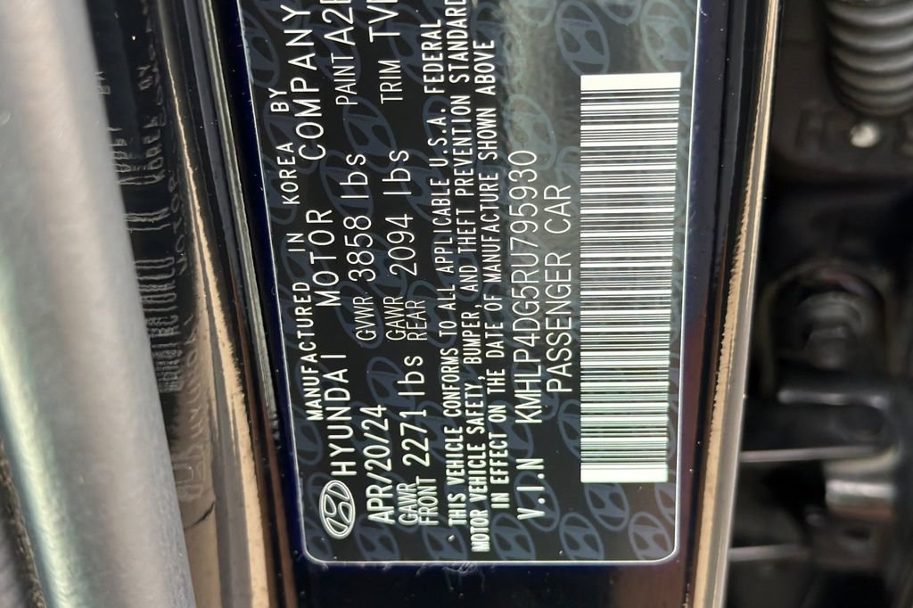 Certified 2024 Hyundai Elantra Limited image 29