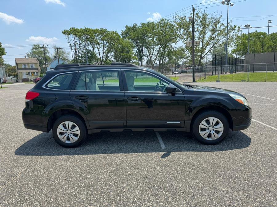 Used 2011 Subaru Outback 2.5i image 6