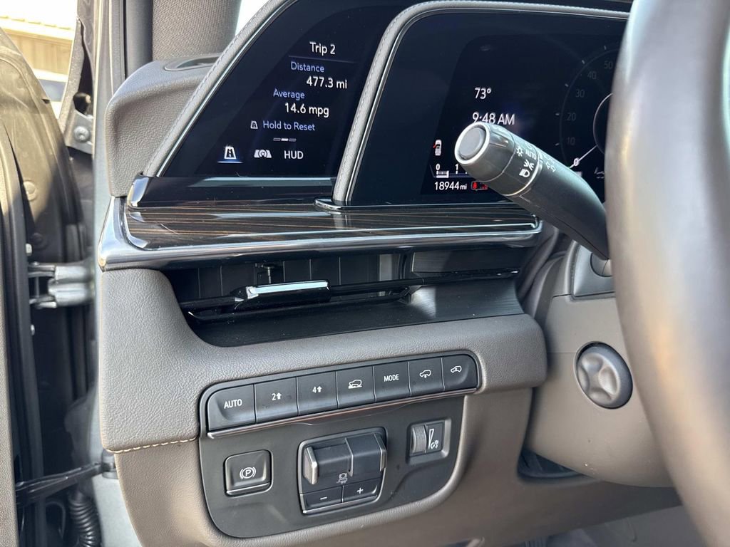 Certified 2022 Cadillac Escalade ESV Premium Luxury w/ Performance Package image 31