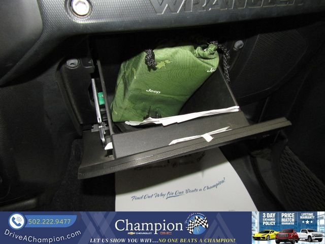 Used 2021 Jeep Wrangler Unlimited Rubicon AWD/4WD image 39
