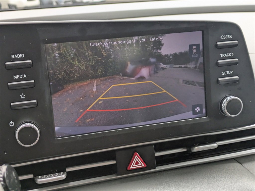 Used 2023 Hyundai Elantra SE w/ Cargo Package image 21