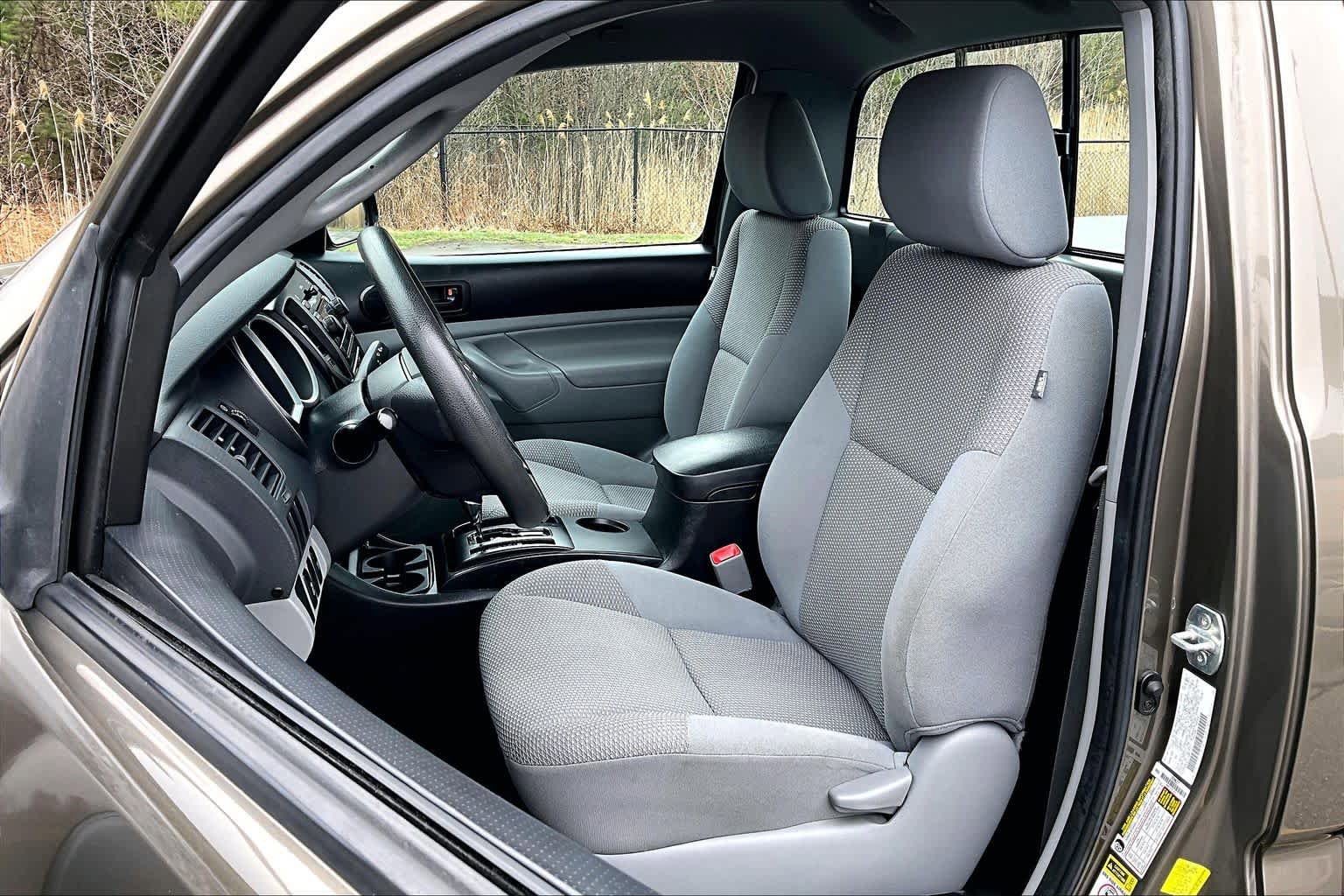 Used 2012 Toyota Tacoma 4x4 Regular Cab image 9