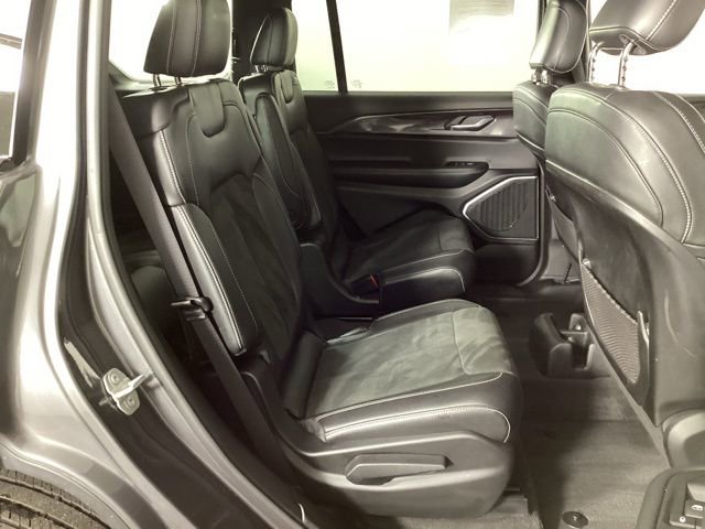 Used 2021 Jeep Grand Cherokee L Laredo image 37