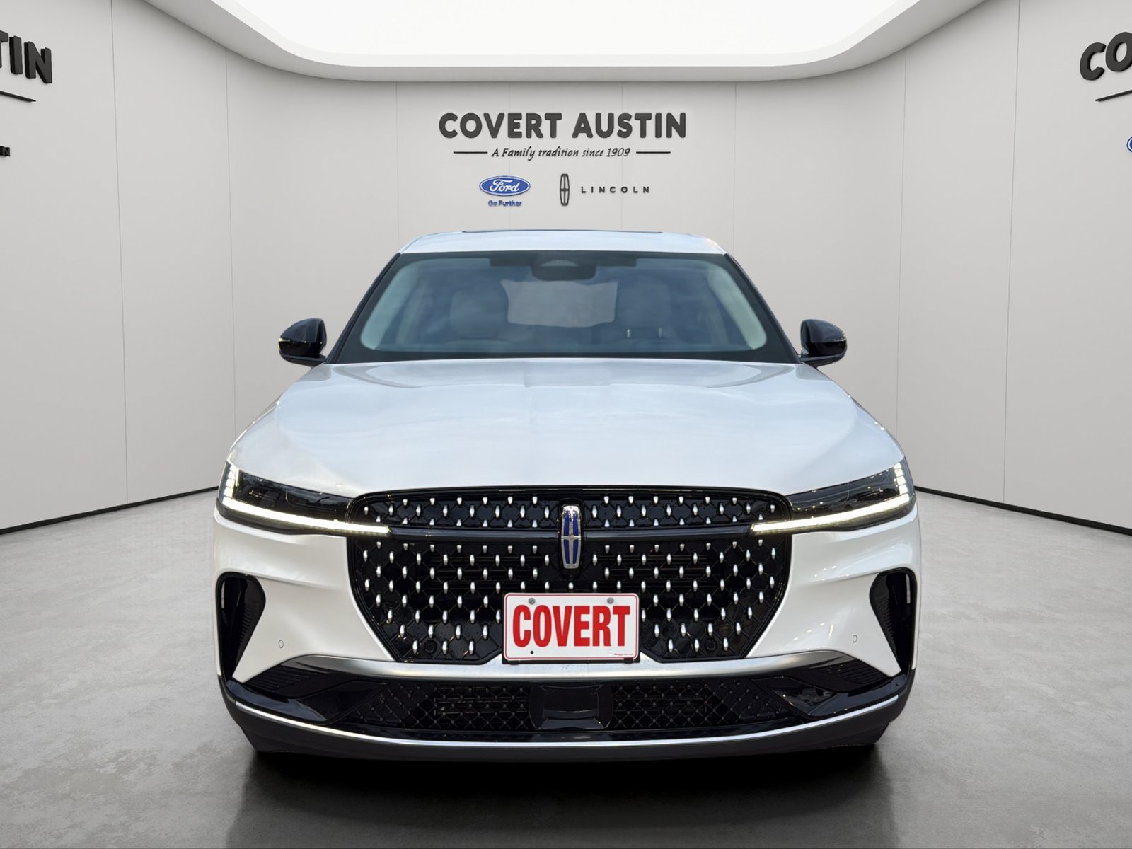 Used 2026 Lincoln Nautilus Premier w/ Equipment Group 102A AWD/4WD image 8