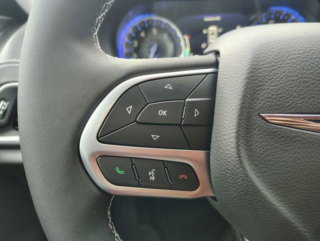 New 2026 Chrysler Pacifica Select FWD image 16