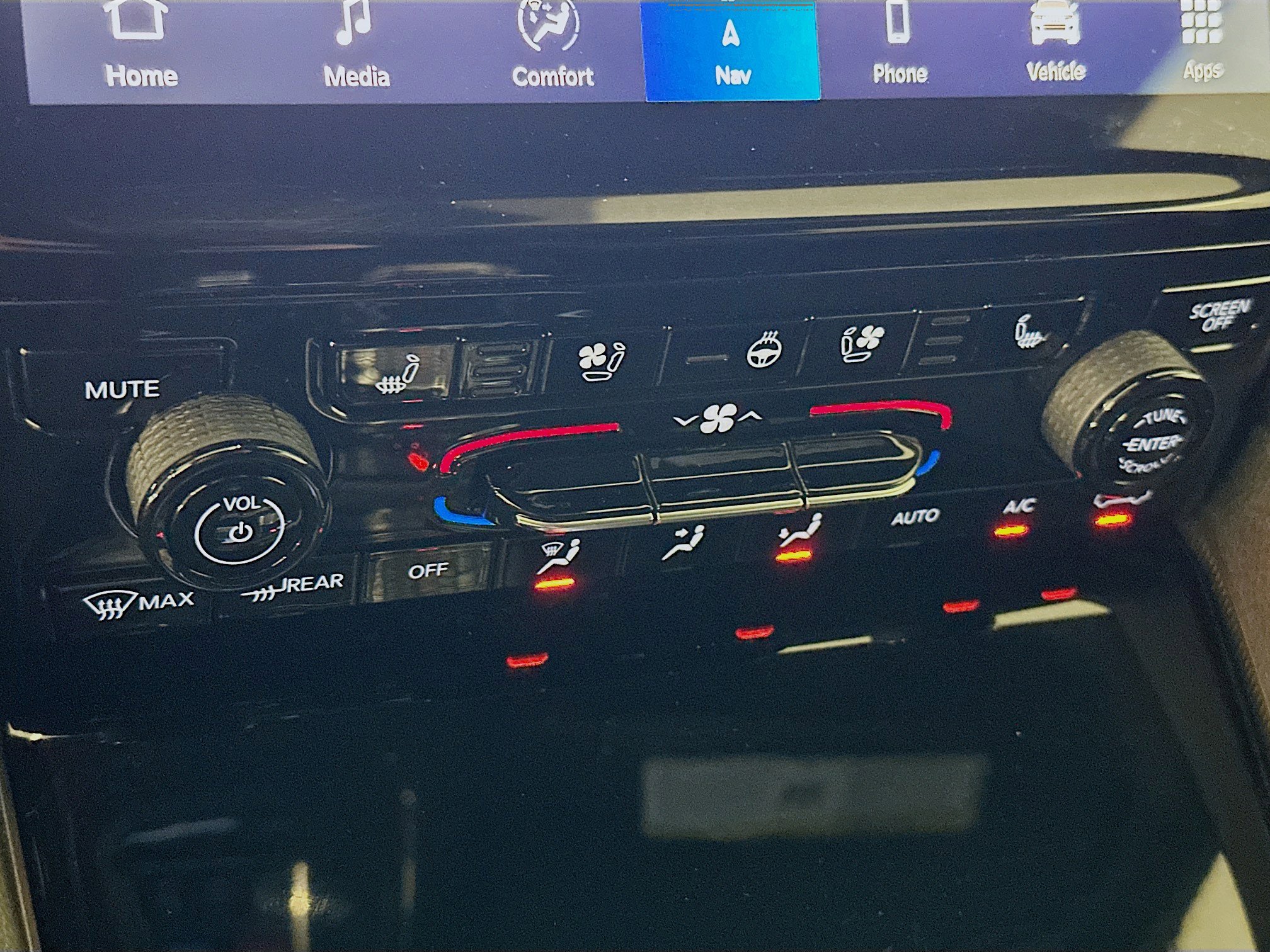 Used 2024 Jeep Grand Cherokee L Limited w/ Luxury Tech Group II image 24