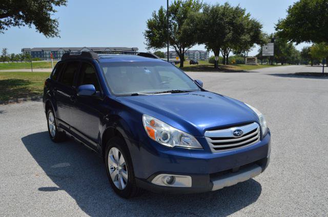 Used 2010 Subaru Outback 3.6R Limited AWD/4WD image 2
