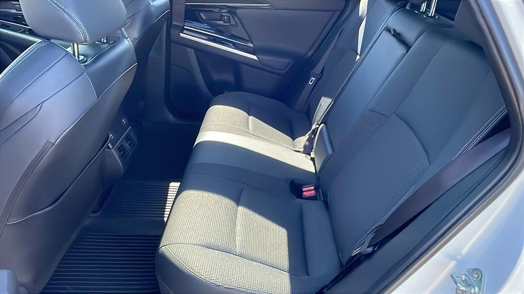 Certified 2022 Toyota Venza LE AWD/4WD image 12