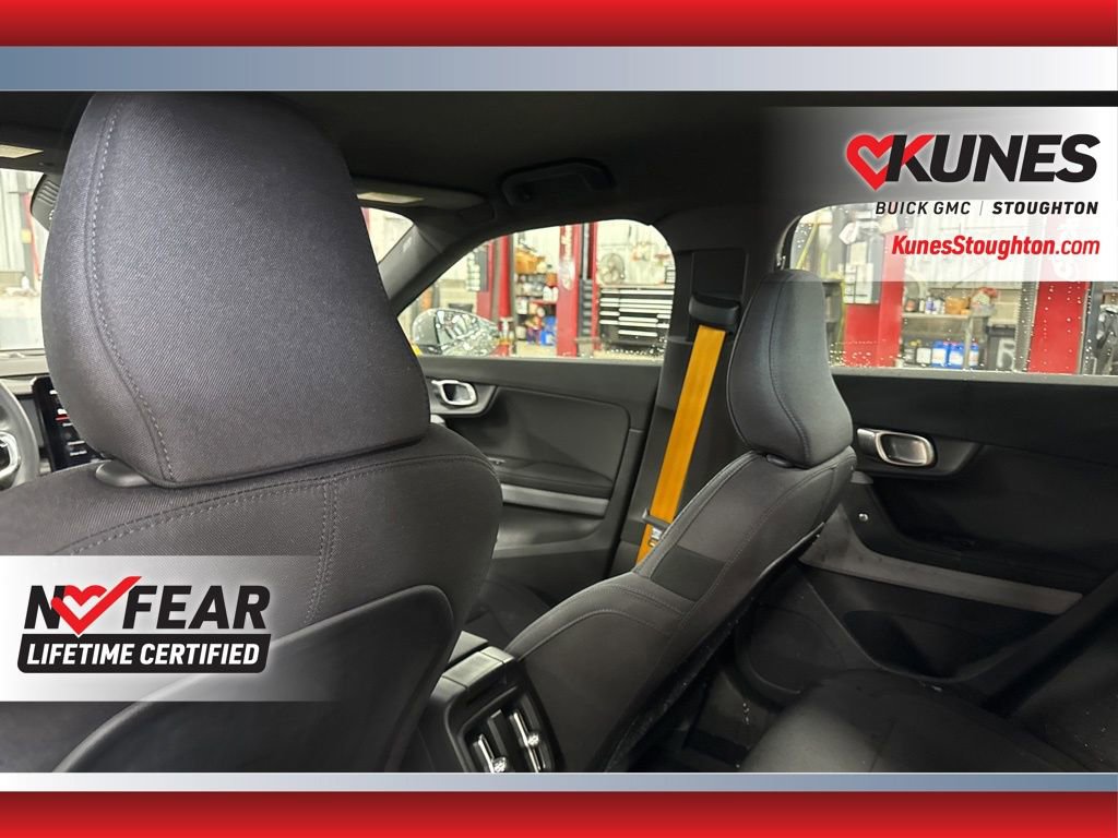 Used 2022 Polestar Polestar 2 w/ Performance Package image 38