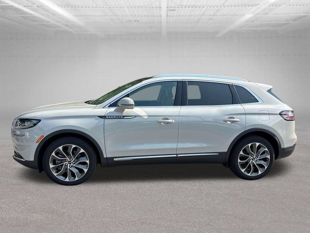Used 2022 Lincoln Nautilus Reserve AWD/4WD image 4