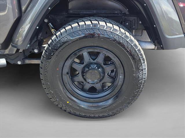 Used 2022 Jeep Gladiator Sport AWD/4WD image 22