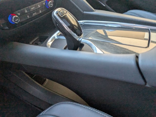 Used 2019 Buick Enclave Essence AWD/4WD image 18