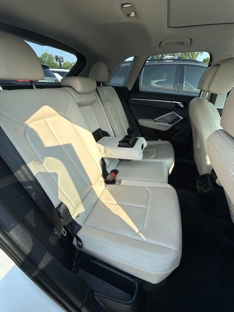 Used 2020 Audi Q3 2.0T Premium w/ Convenience Package AWD/4WD image 34