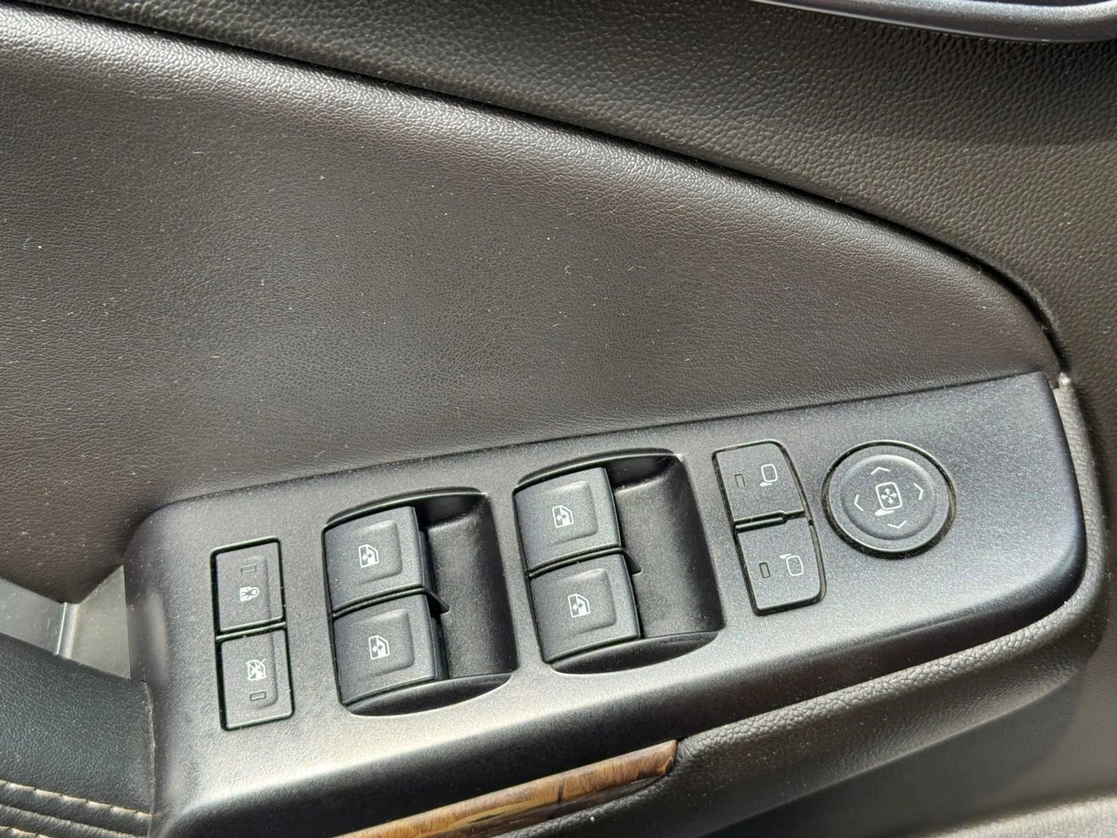 Used 2019 Chevrolet Tahoe LT image 24