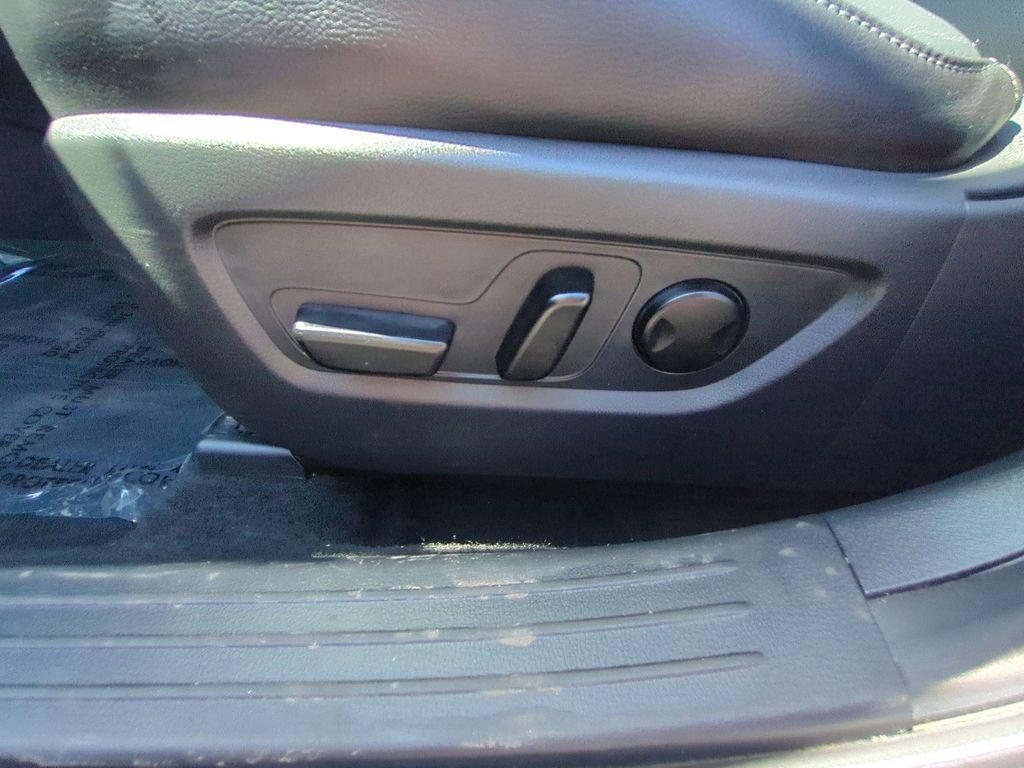 Used 2025 MAZDA CX-50 AWD 2.5 S w/ Premium Plus Pkg image 14