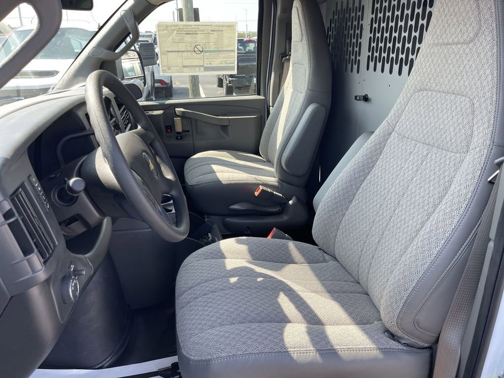 New 2025 Chevrolet Express 2500 w/ Driver Convenience Package RWD image 7