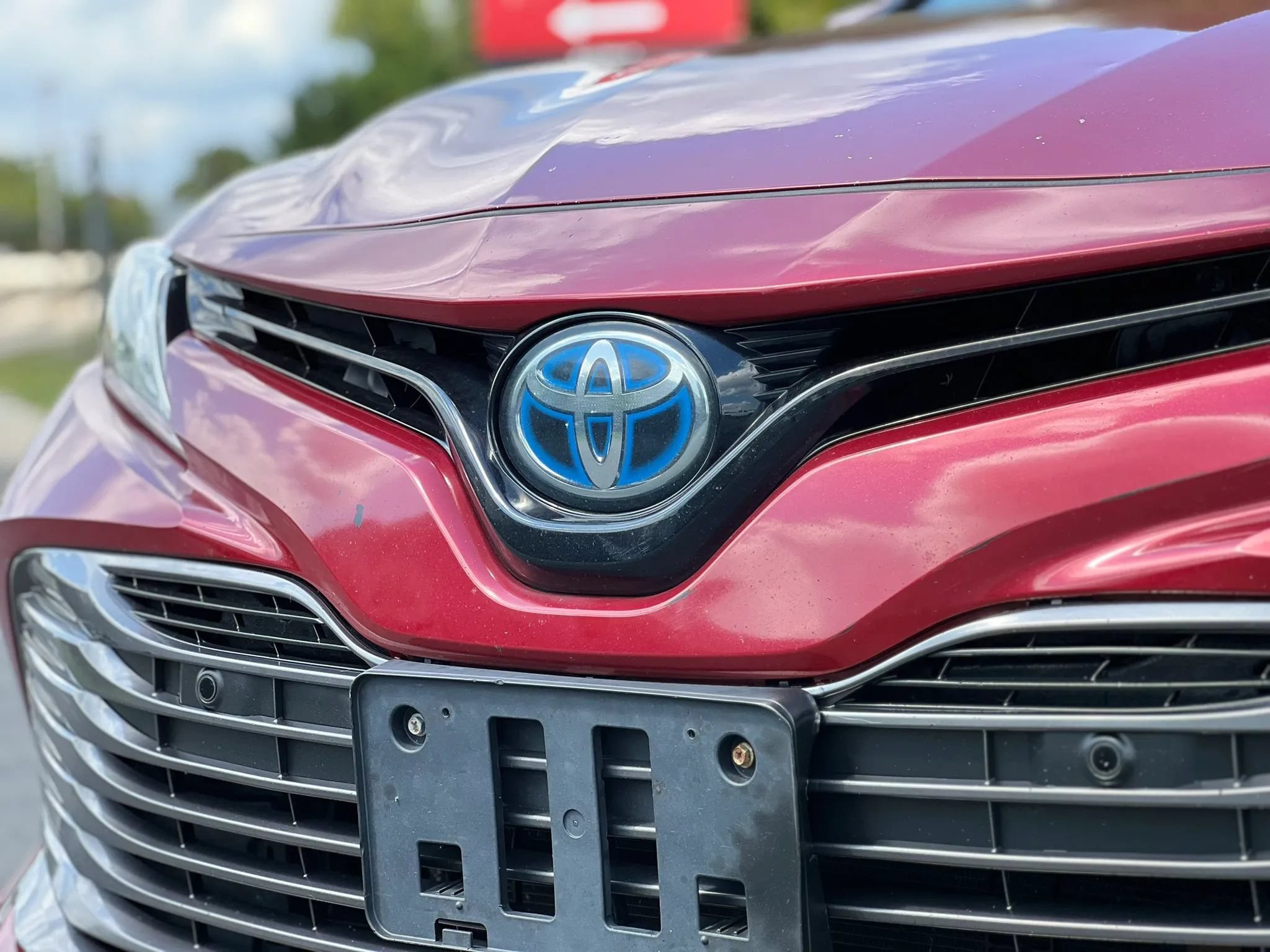 Used 2018 Toyota Camry XLE FWD image 9