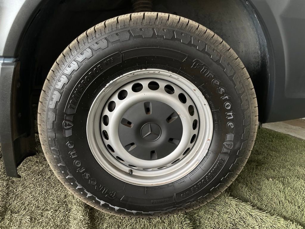 Used 2018 Mercedes-Benz Sprinter 144 Cargo image 11