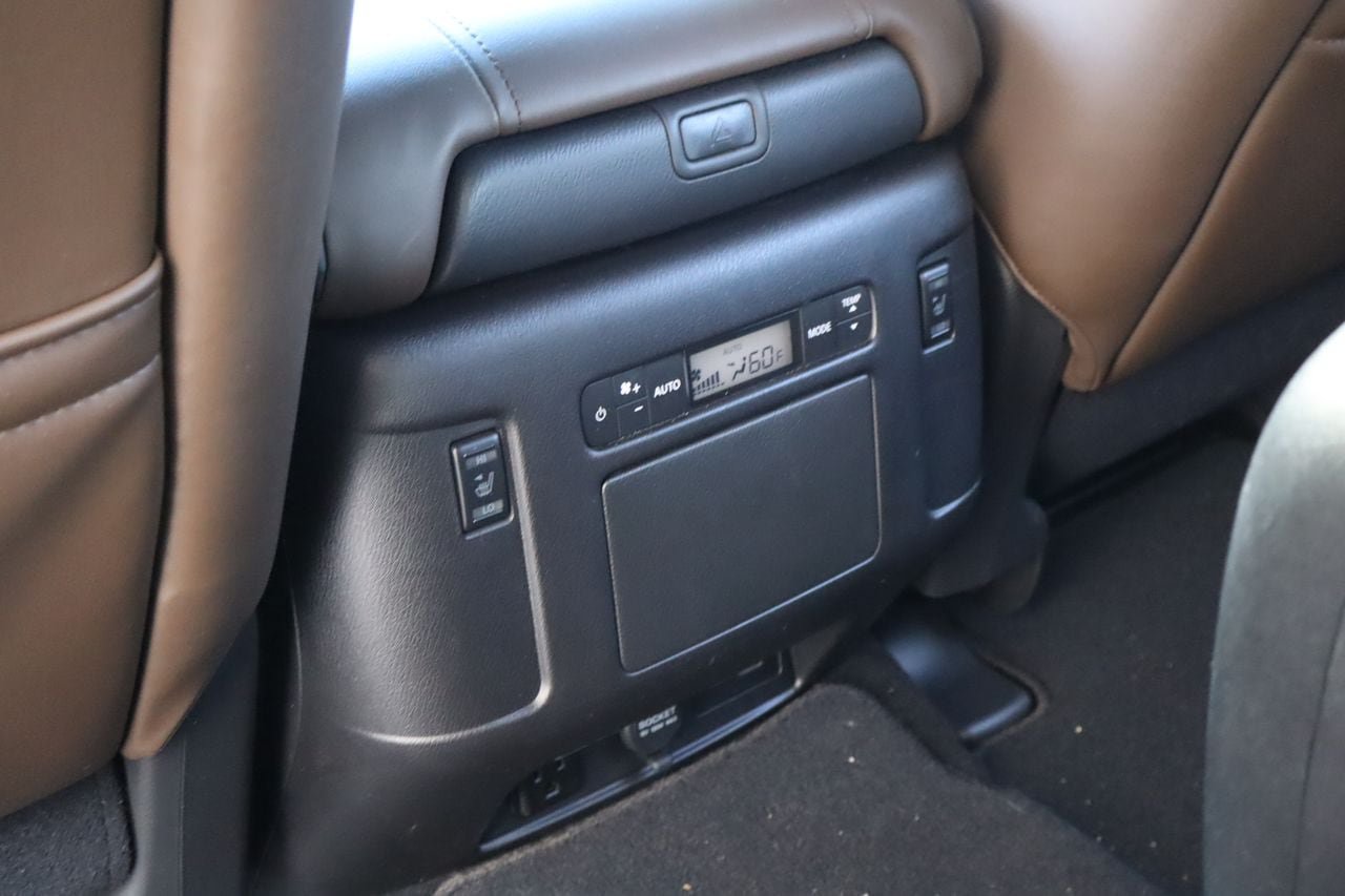 Used 2022 Nissan Armada Platinum w/ Captain's Chairs Package AWD/4WD image 16