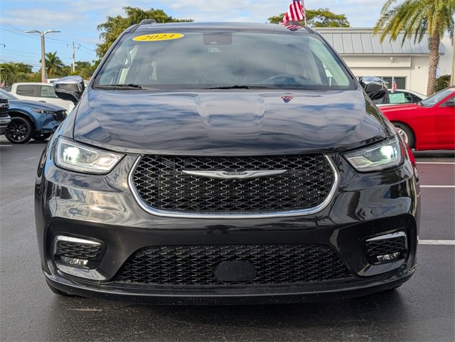 Used 2023 Chrysler Pacifica Limited image 43