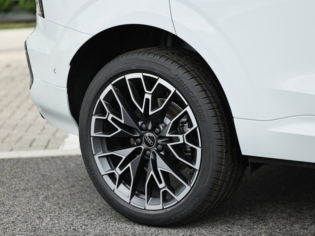 New 2026 Audi Q3 quattro 2.0T AWD/4WD image 6