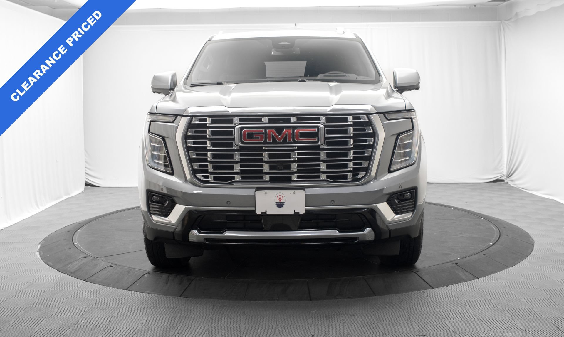 Used 2025 GMC Yukon Denali AWD/4WD image 8