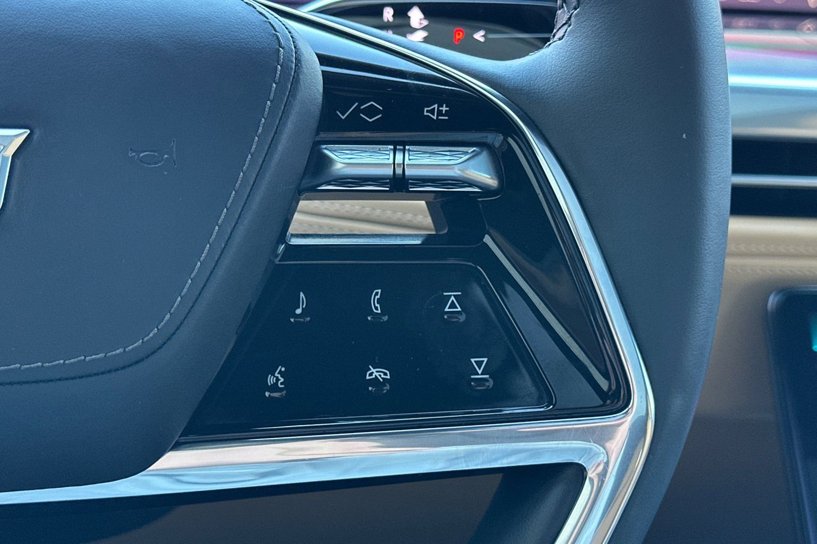 Used 2025 Cadillac Escalade IQ Sport 2 image 30