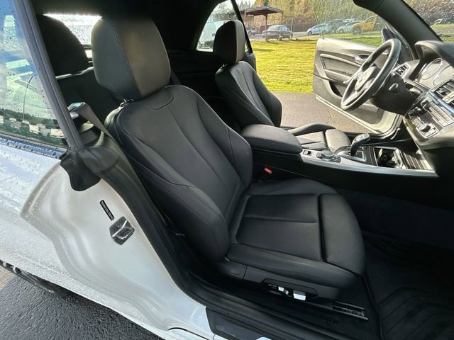Used 2020 BMW 230i Convertible w/ M Sport Package image 27