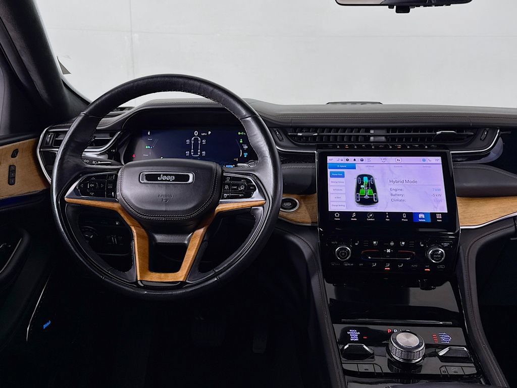Used 2022 Jeep Grand Cherokee Summit AWD/4WD image 13