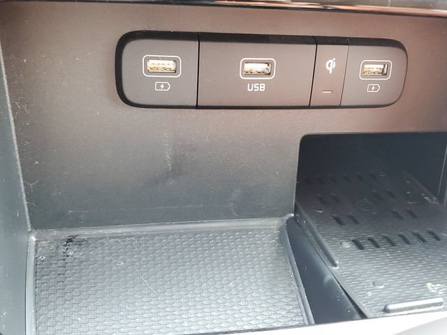 Certified 2023 Kia Carnival SX Prestige FWD image 32