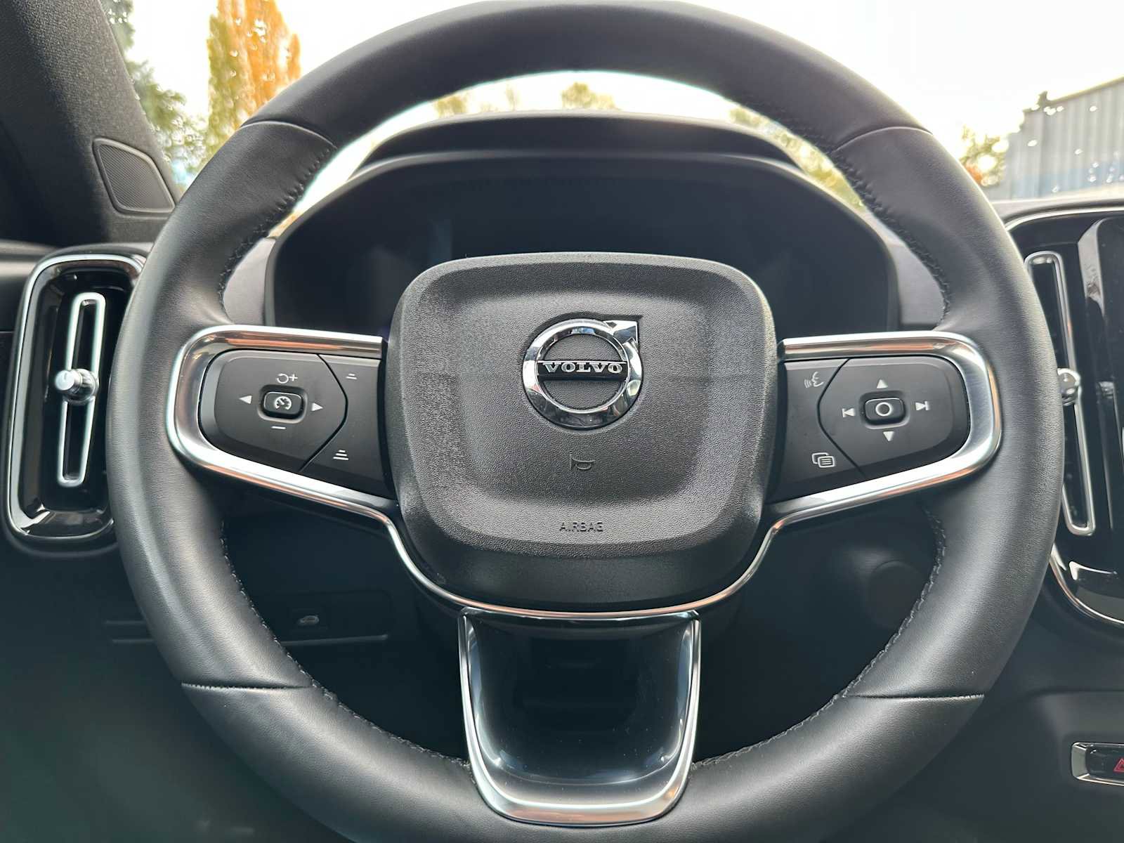 Certified 2023 Volvo C40 P8 Recharge Ultimate image 24