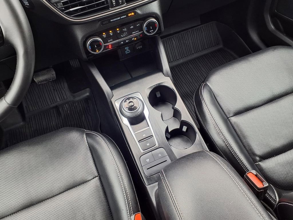 Used 2022 Ford Escape SEL image 10
