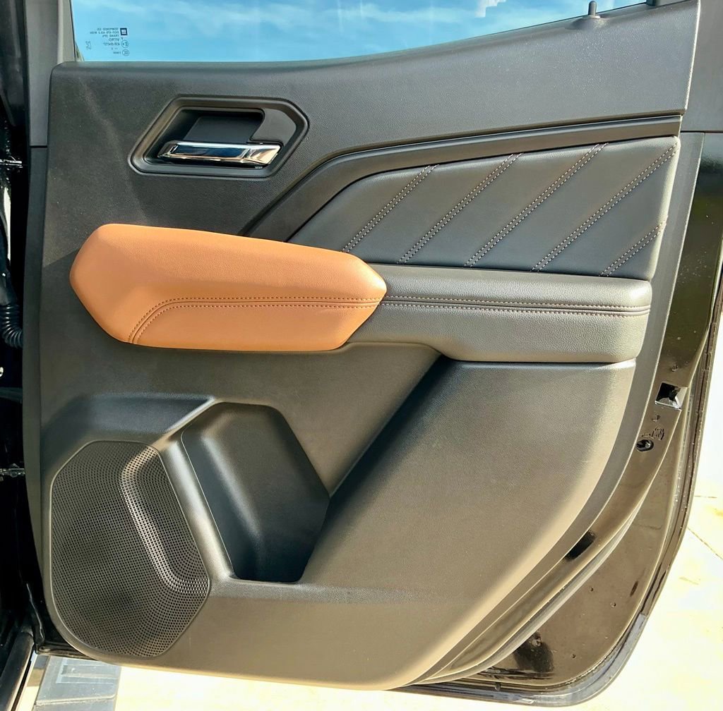 Used 2025 GMC Canyon AT4 AWD/4WD image 26