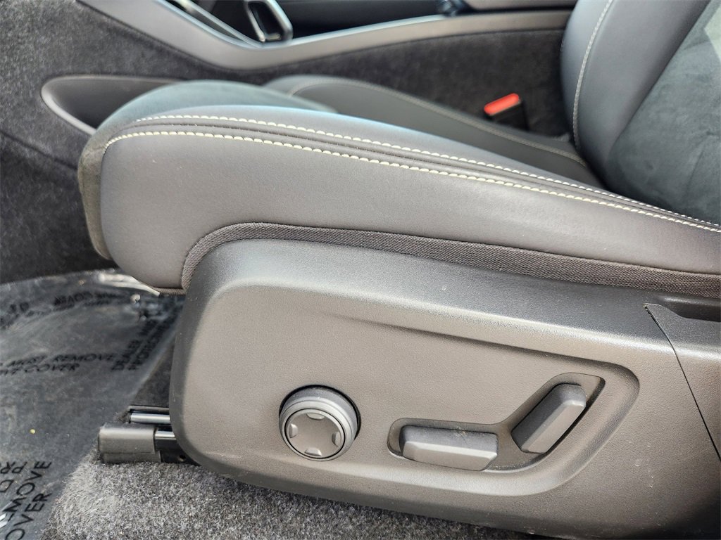 Used 2023 Volvo C40 P8 Recharge Ultimate w/ Protection Package Premier image 8