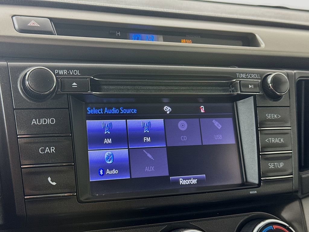 Used 2015 Toyota RAV4 LE image 16