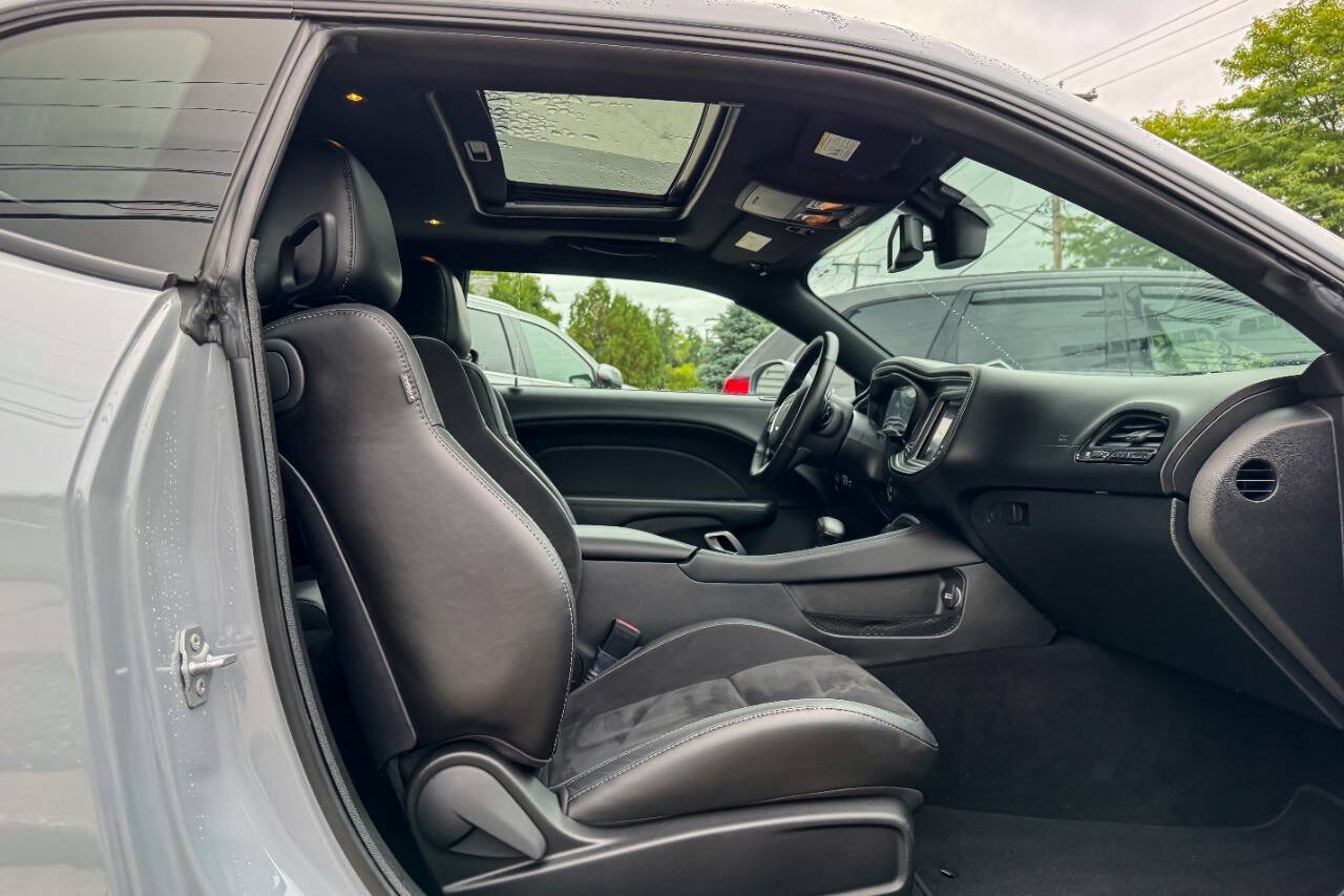 Used 2021 Dodge Challenger R/T Scat Pack RWD image 17