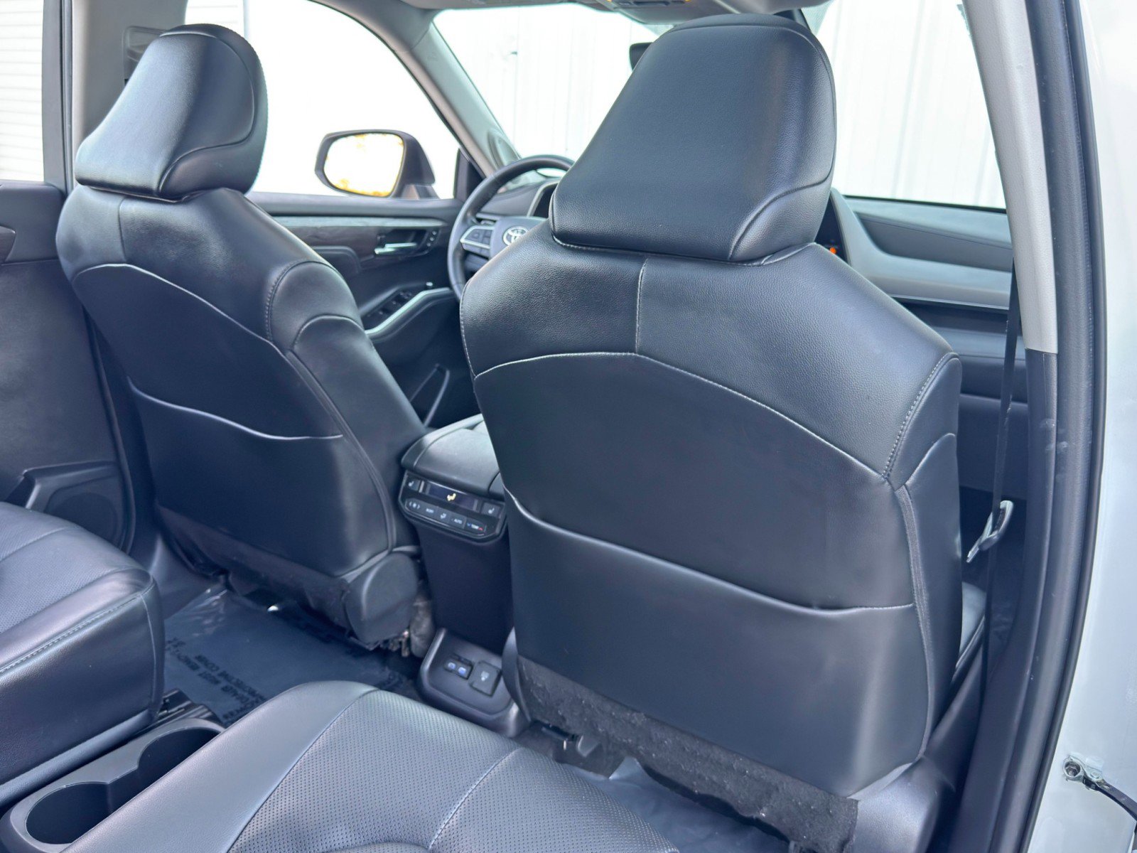 Used 2022 Toyota Highlander Platinum image 37