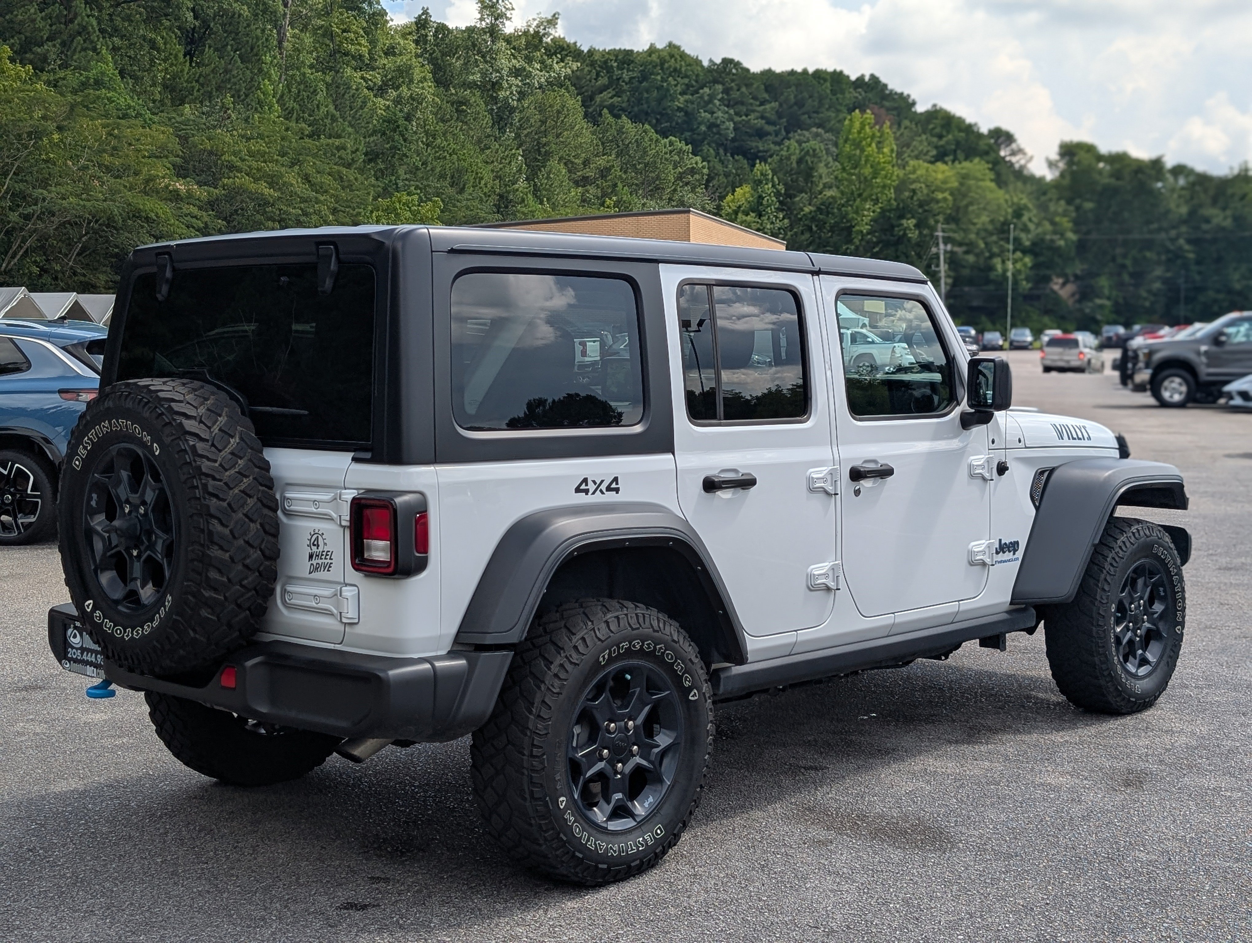 Used 2023 Jeep Wrangler Unlimited w/ 8.4" Radio Group AWD/4WD image 9