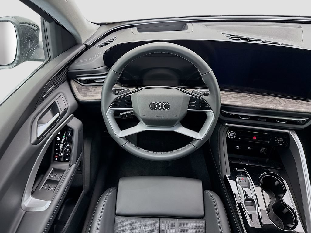 Used 2025 Audi Q5 Premium Plus w/ Premium Plus AWD/4WD image 11