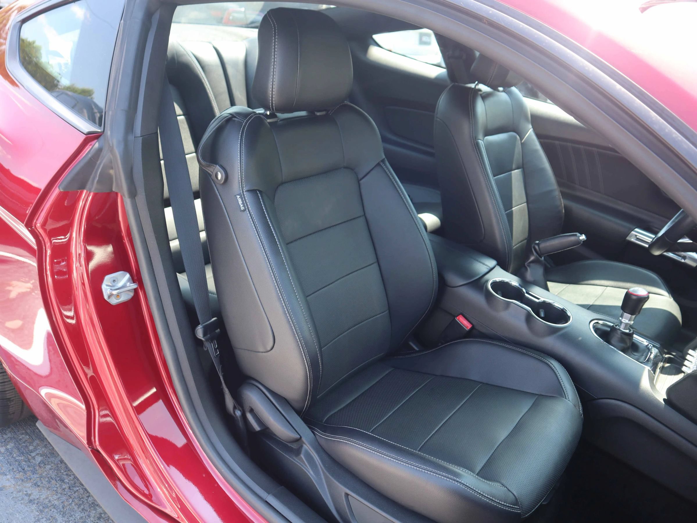 Used 2017 Ford Mustang GT Premium RWD image 5
