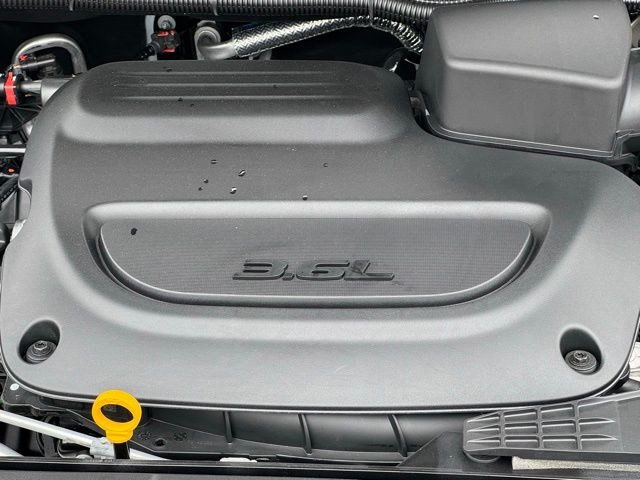 New 2027 Chrysler Pacifica Select FWD image 42