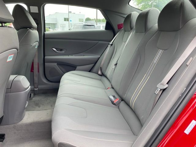 Certified 2025 Hyundai Elantra SEL image 26