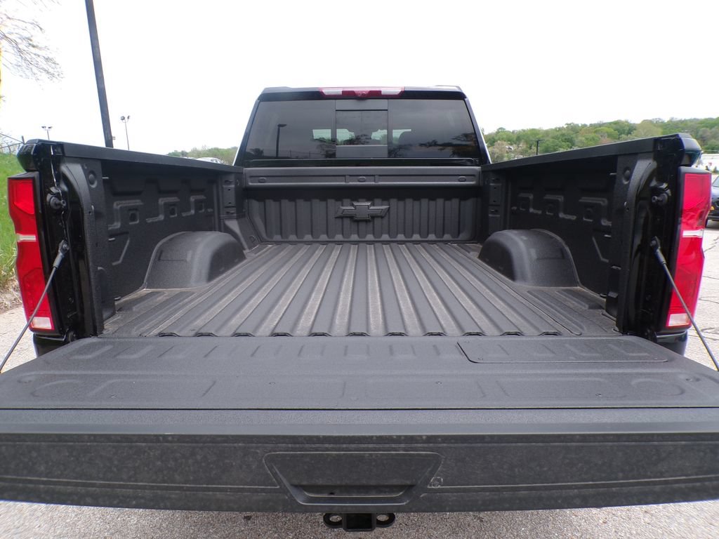 New 2026 Chevrolet Silverado 2500 LTZ w/ LTZ Convenience Package AWD/4WD image 18