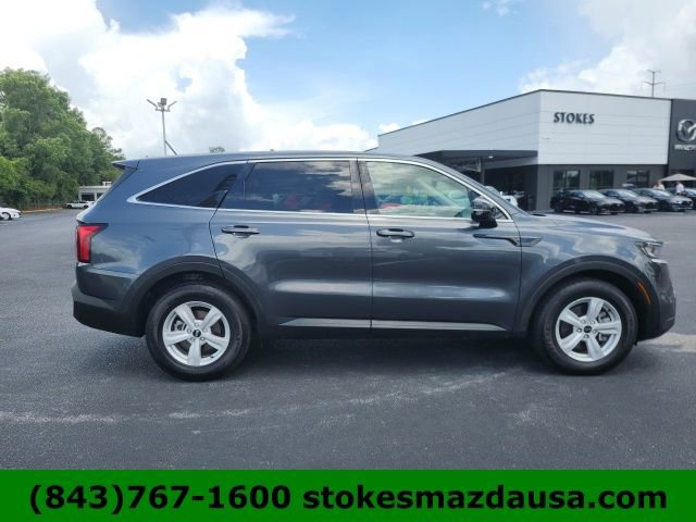 Used 2021 Kia Sorento LX FWD image 7
