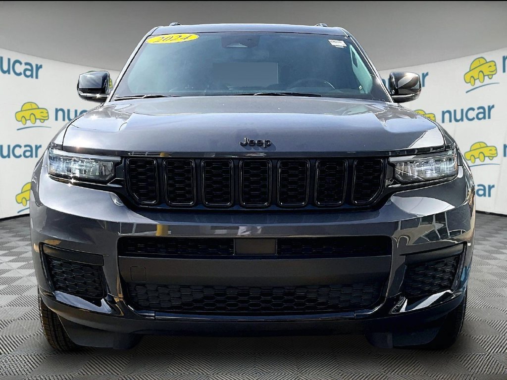 Used 2024 Jeep Grand Cherokee L Altitude AWD/4WD image 2