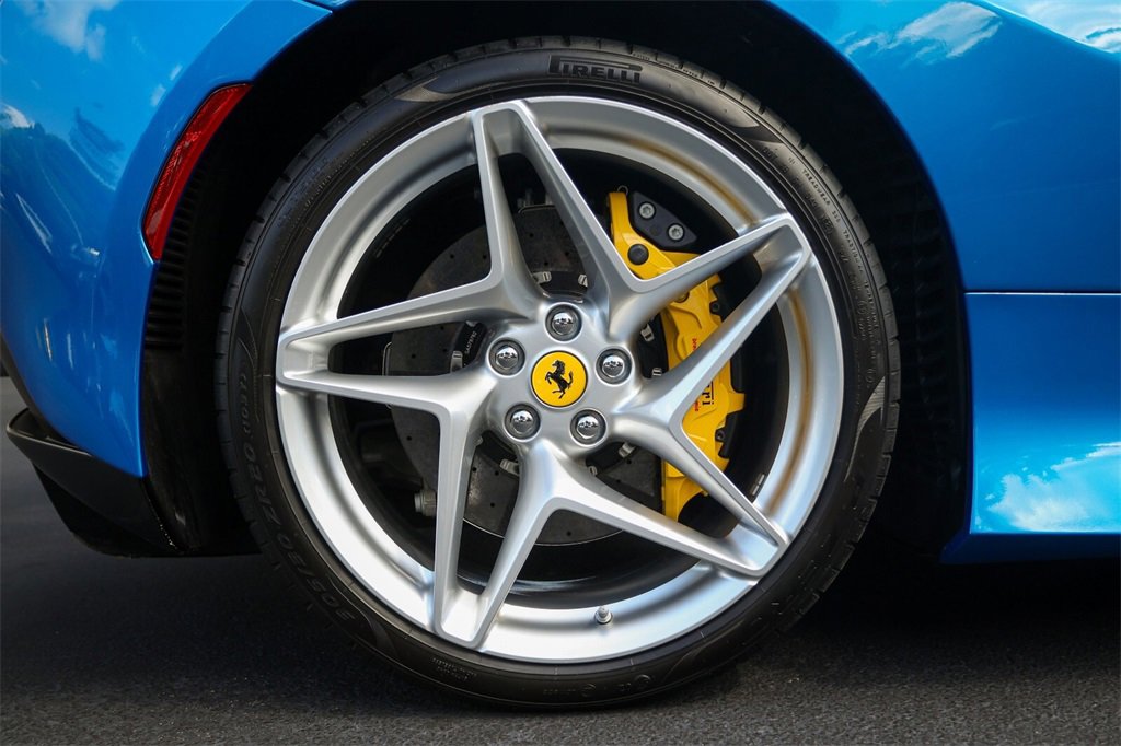 Certified 2021 Ferrari F8 Tributo image 11