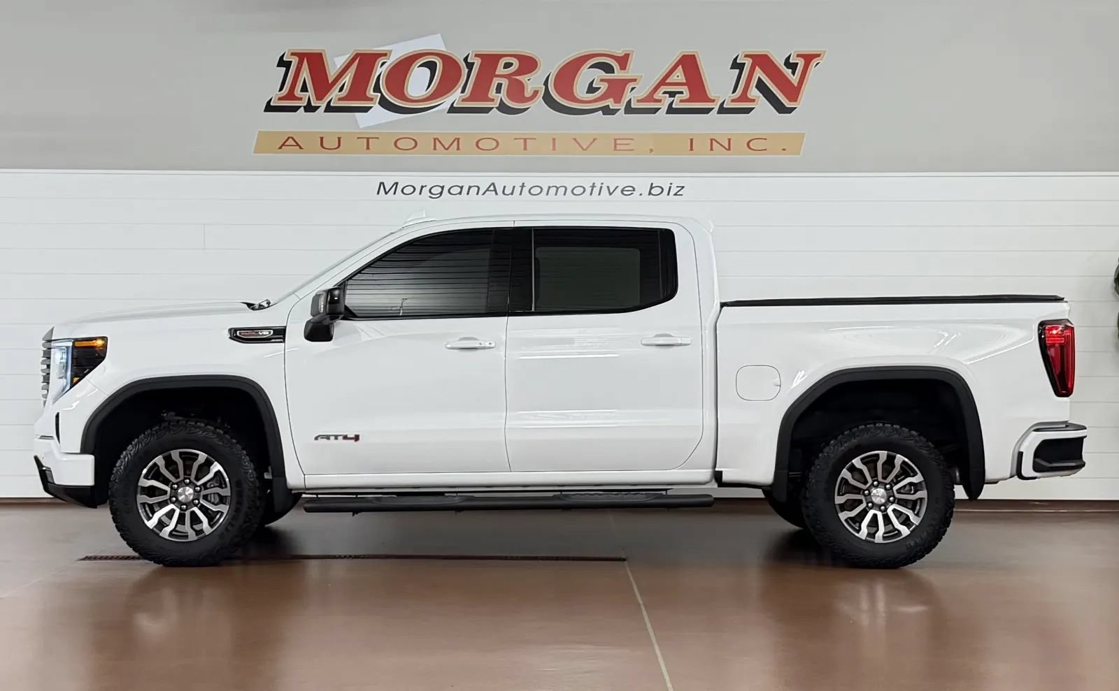 Used 2023 GMC Sierra 1500 AT4 w/ AT4 Preferred Package AWD/4WD image 6