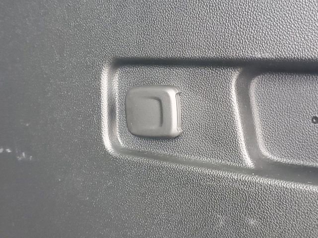 Certified 2023 GMC Acadia Denali w/ Denali Ultimate Package image 9