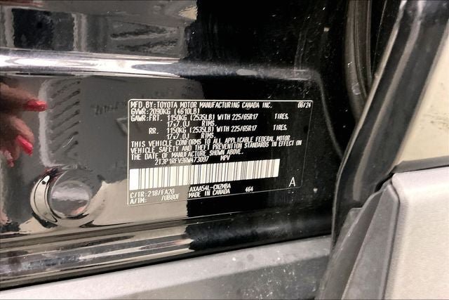 Used 2024 Toyota RAV4 XLE AWD/4WD image 32