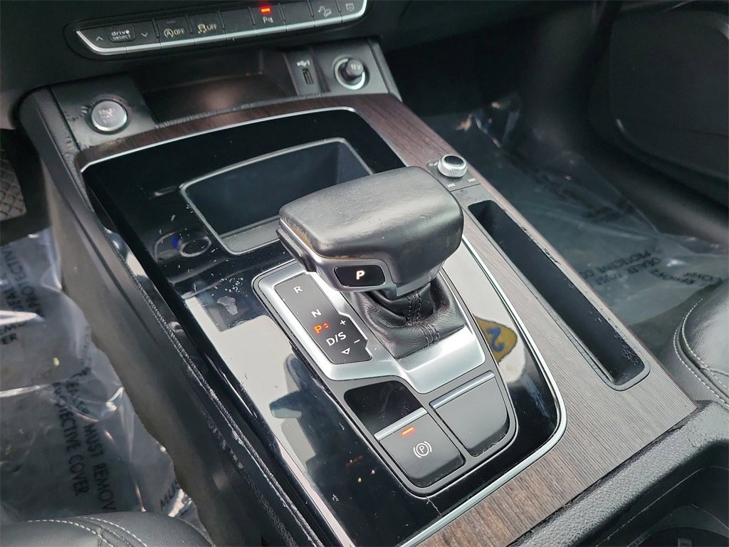 Used 2022 Audi Q5 2.0T Premium w/ Convenience Package image 23